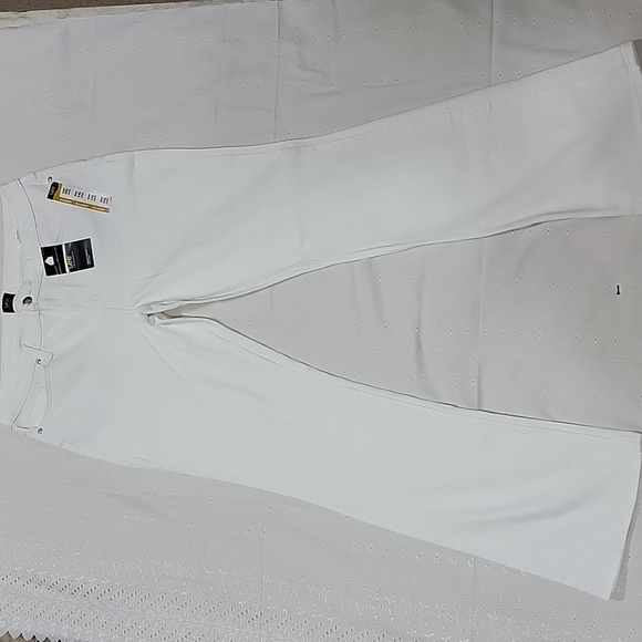 Women's Lee Legendary Bootcut Jean, Light Form, Size 14 Long, NWT - Picture 7 of 14